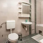 3 Bedroom Beautiful In شقة *