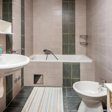 3 Bedroom Beautiful In *