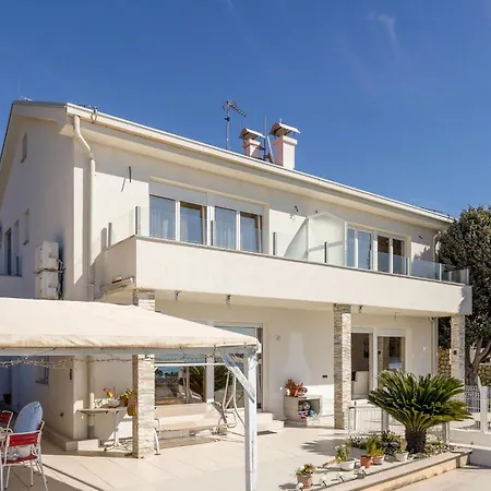 아파트 3 Bedroom Beautiful In