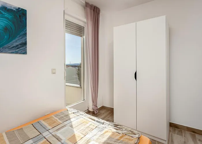 3 Bedroom Beautiful In Appartement