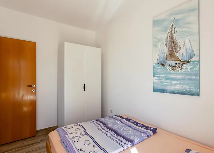 3 Bedroom Beautiful In * Banjol