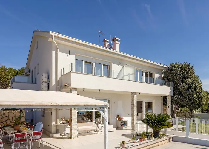 Appartement 3 Bedroom Beautiful In
